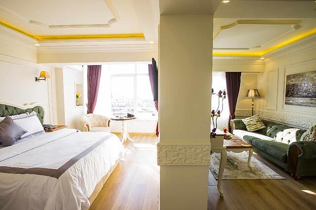 Andalouse Elegant Suit Hotel