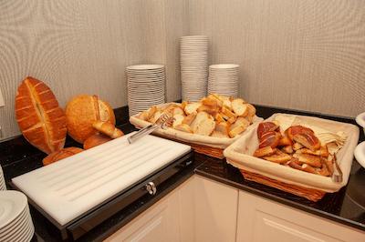 Empula Hotel & Residences