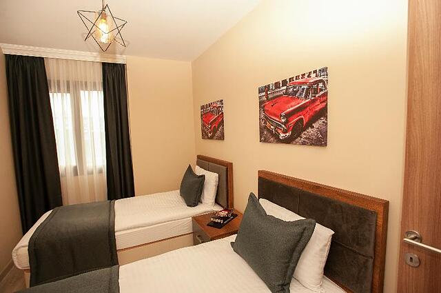 Empula Hotel & Residences
