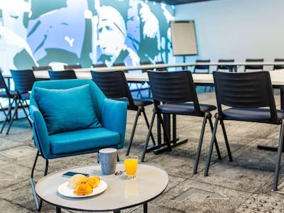 آیبیس استایلز تولوس نورد سسکوییا رس