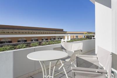 ویسکونتی پالاس