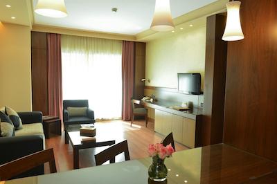 کورال سوئیتس الحمرا