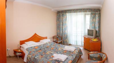 رادولف هتل هاجدا اسزوبوزسیلا