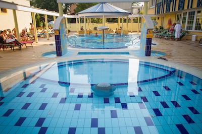 رادولف هتل هاجدا اسزوبوزسیلا