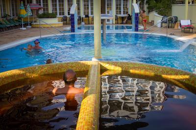 رادولف هتل هاجدا اسزوبوزسیلا