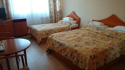 رادولف هتل هاجدا اسزوبوزسیلا