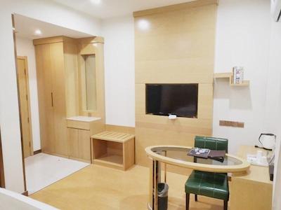 گرین تری این جینان گاوزینگ دیستریکت ساوت گونجی آر