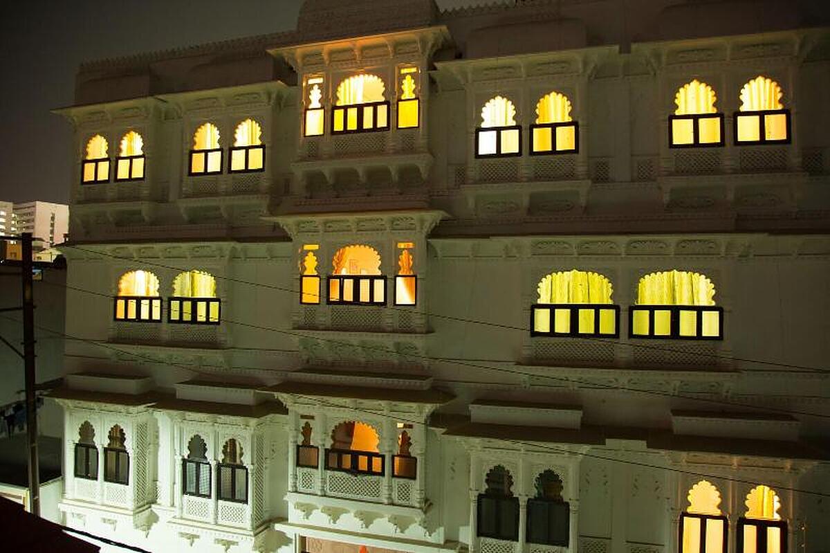 هتل ناهارگار پالاس