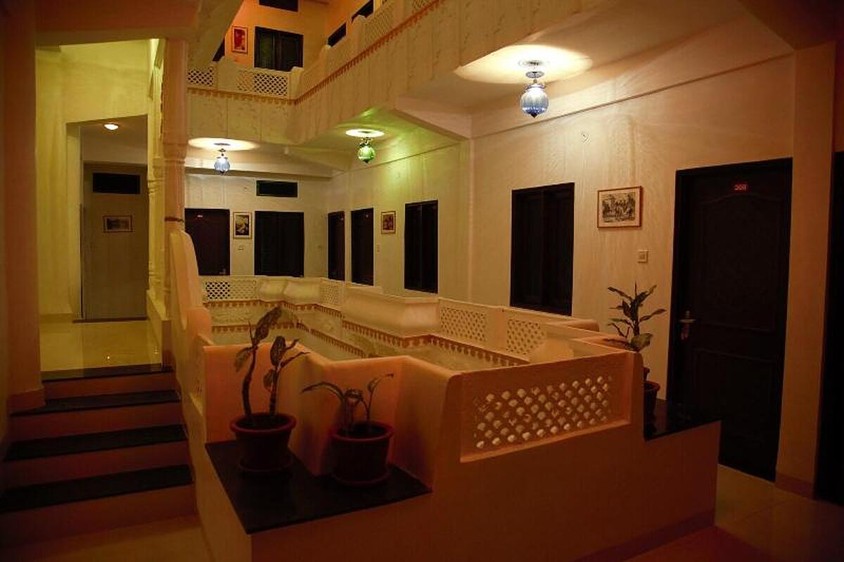 هتل ناهارگار پالاس