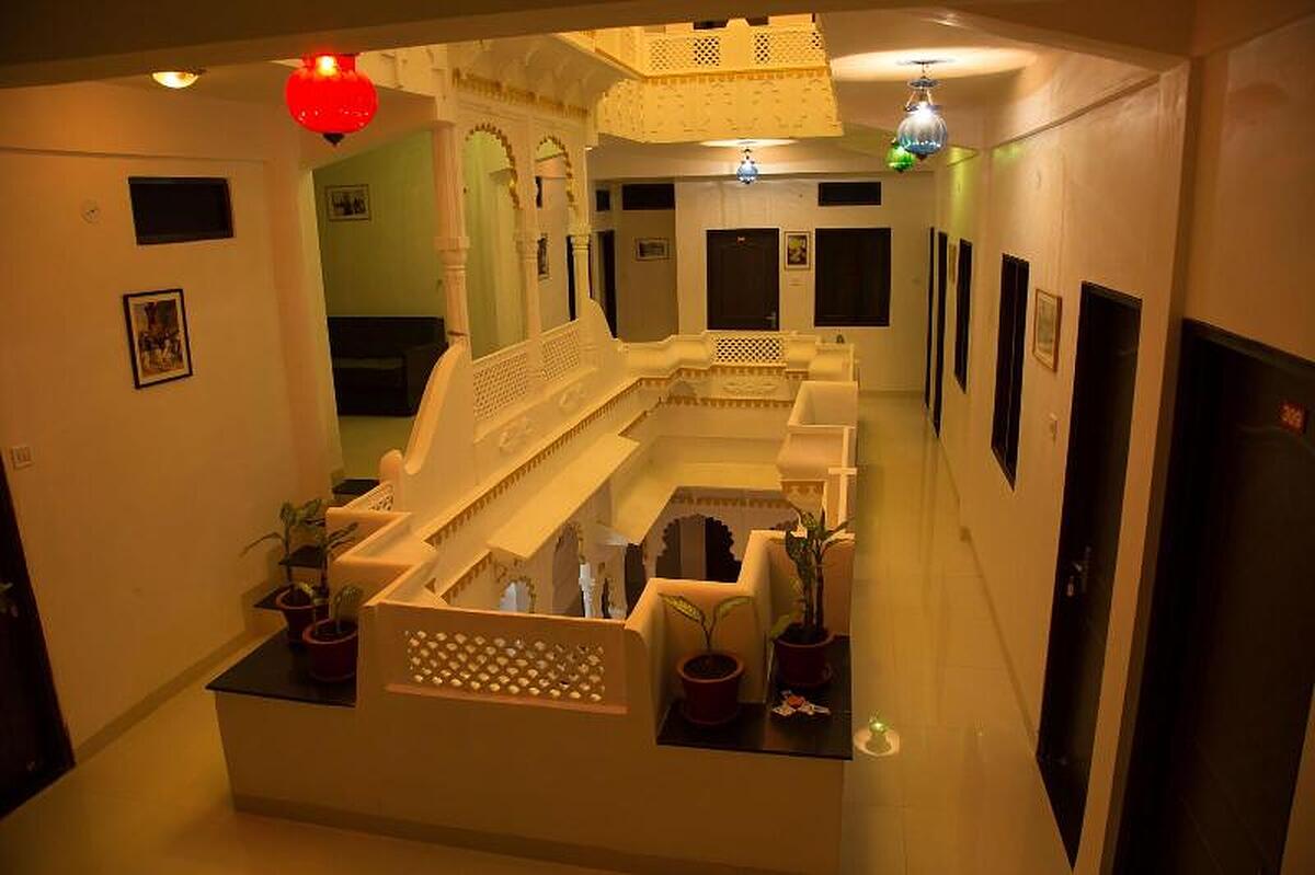 هتل ناهارگار پالاس