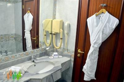 گلدن تولیپ سرنادا