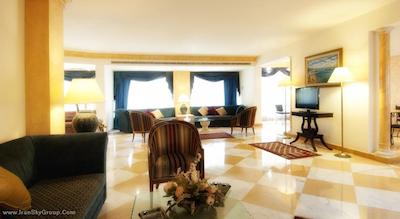 بلا ریوا سوئیت هتل