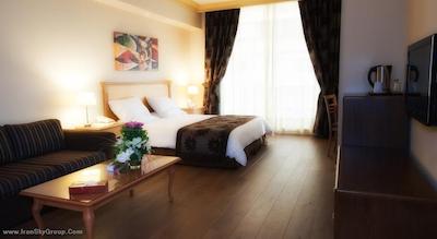 بلا ریوا سوئیت هتل