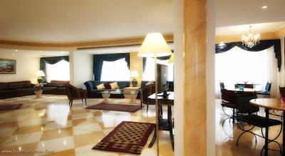 بلا ریوا سوئیت هتل