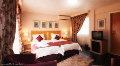 بلا ریوا سوئیت هتل