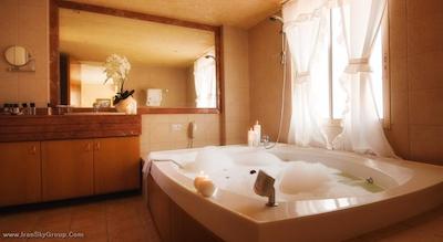 بلا ریوا سوئیت هتل