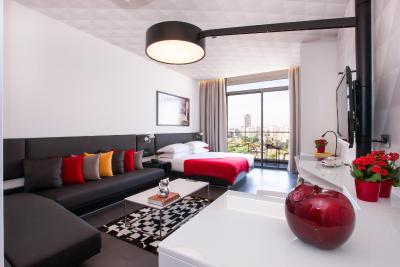 اسمالویل هتل