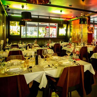 اسمالویل هتل