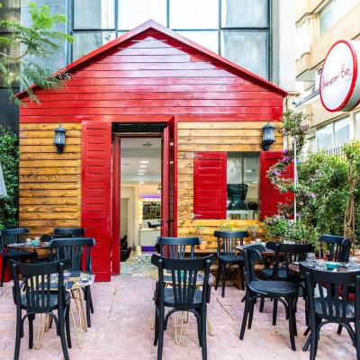 اسمالویل هتل