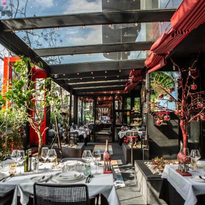 اسمالویل هتل