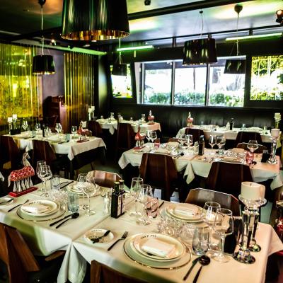 اسمالویل هتل