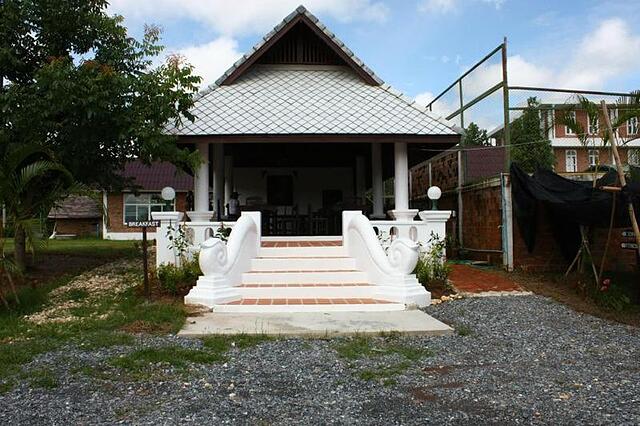 Apirata Resort