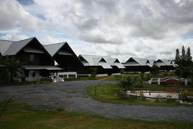 Apirata Resort