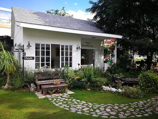 THE GOODVILLE COTTAGE