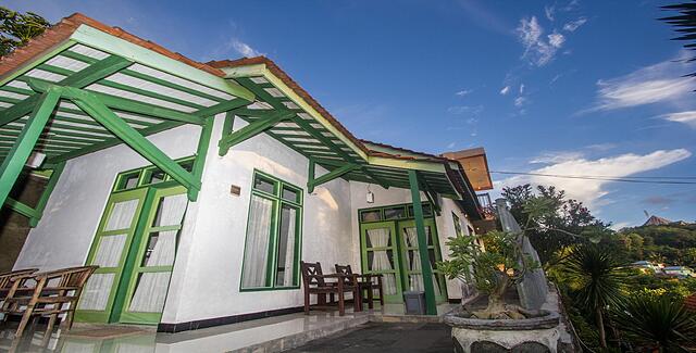 GREEN HILL BOUTIQUE HOTEL