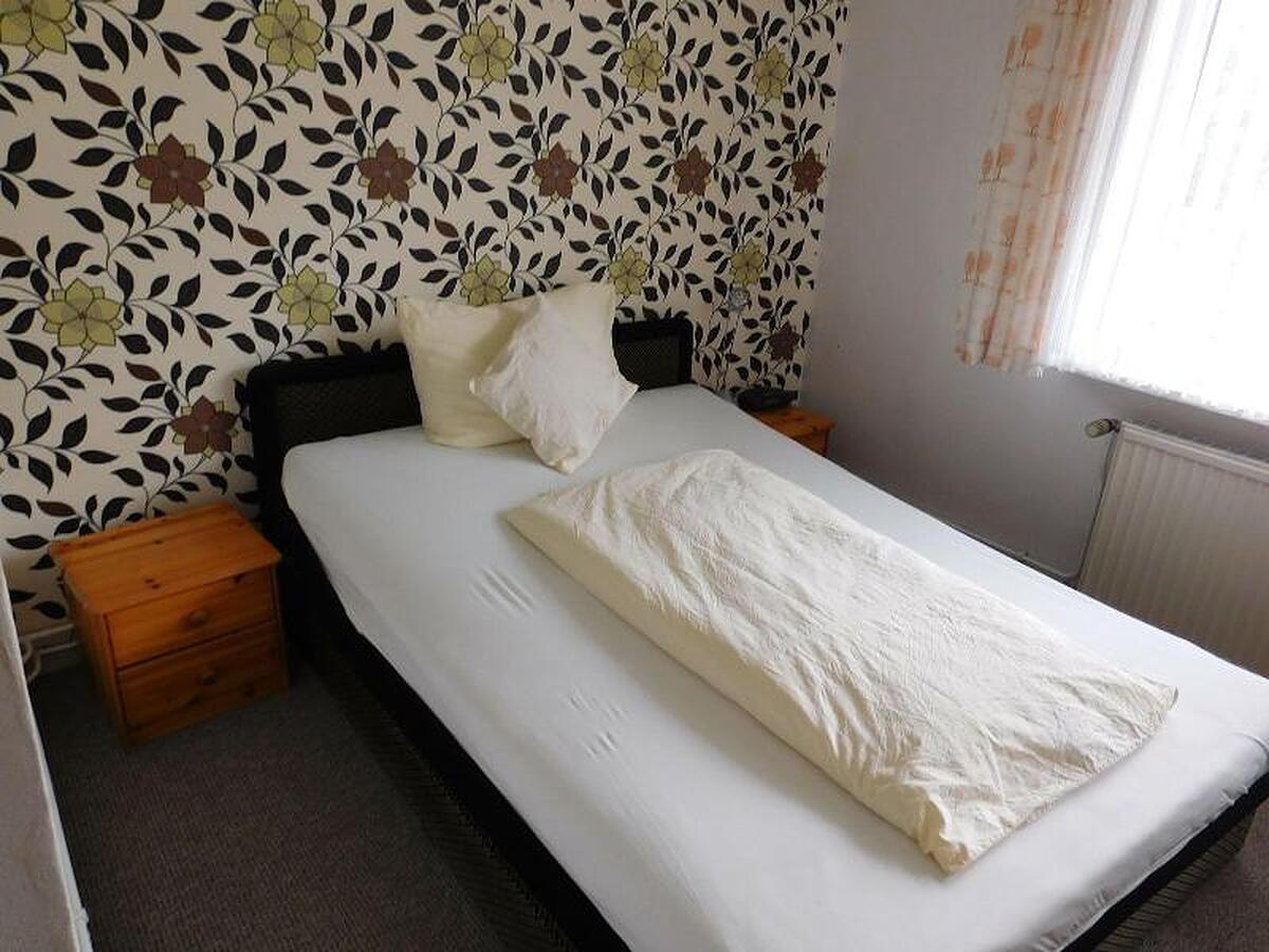 Hotel Pension Am Kurmittelhaus