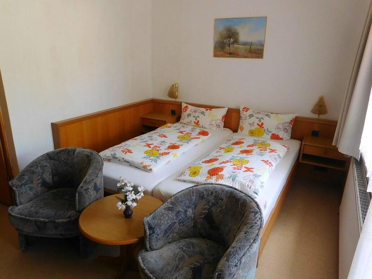 Hotel Pension Am Kurmittelhaus