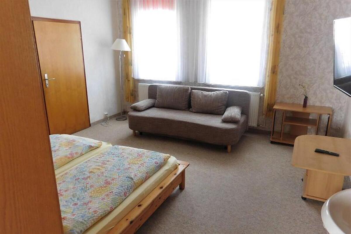Hotel Pension Am Kurmittelhaus