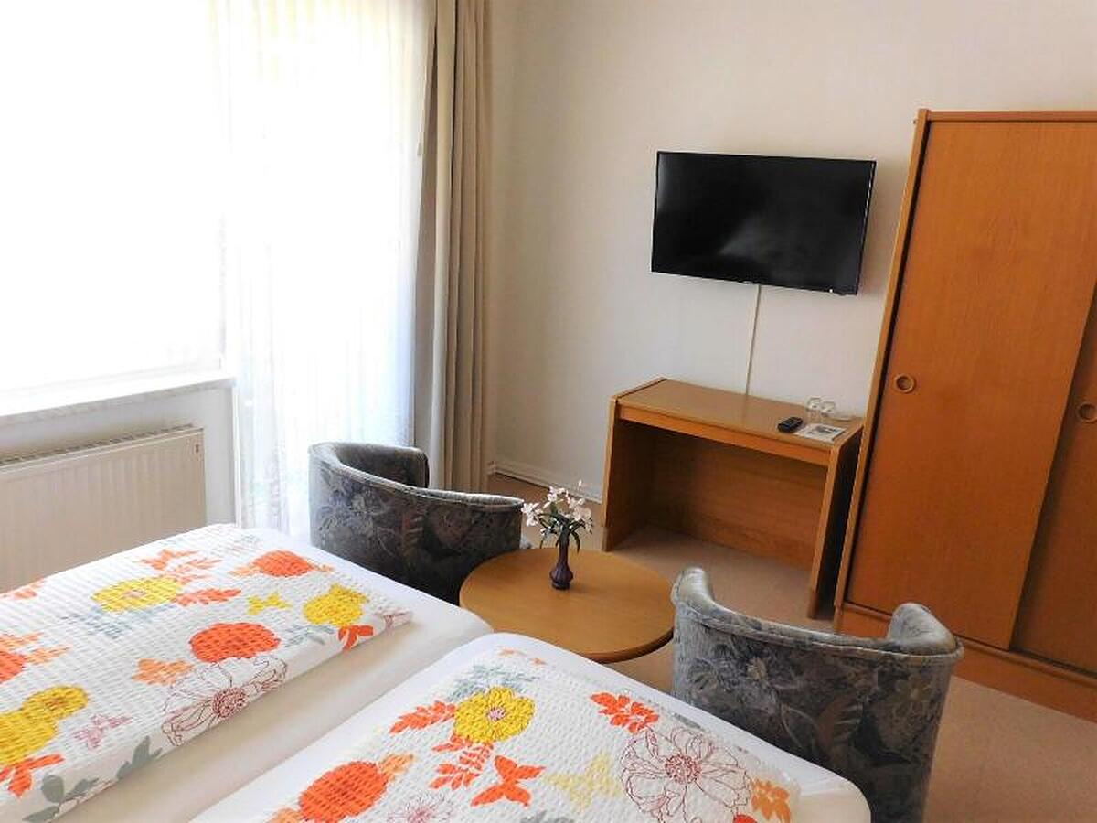 Hotel Pension Am Kurmittelhaus