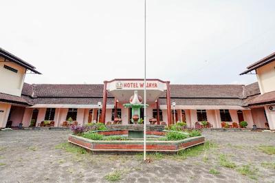 OYO 2495 Hotel Wijaya