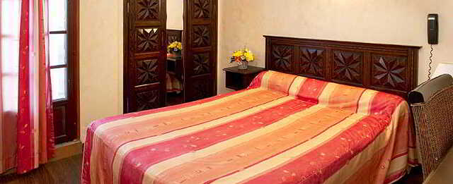 Inter-Hotel Les Peyrieres