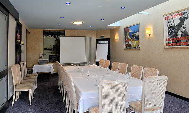 Inter-Hotel Les Peyrieres
