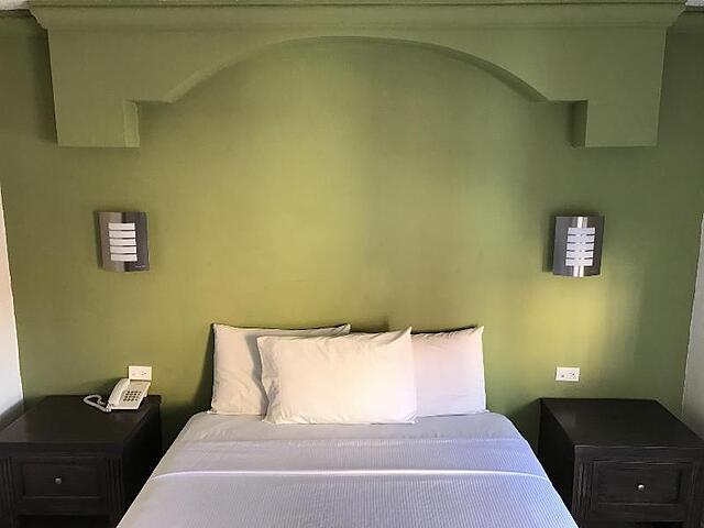 Hotelco Inn
