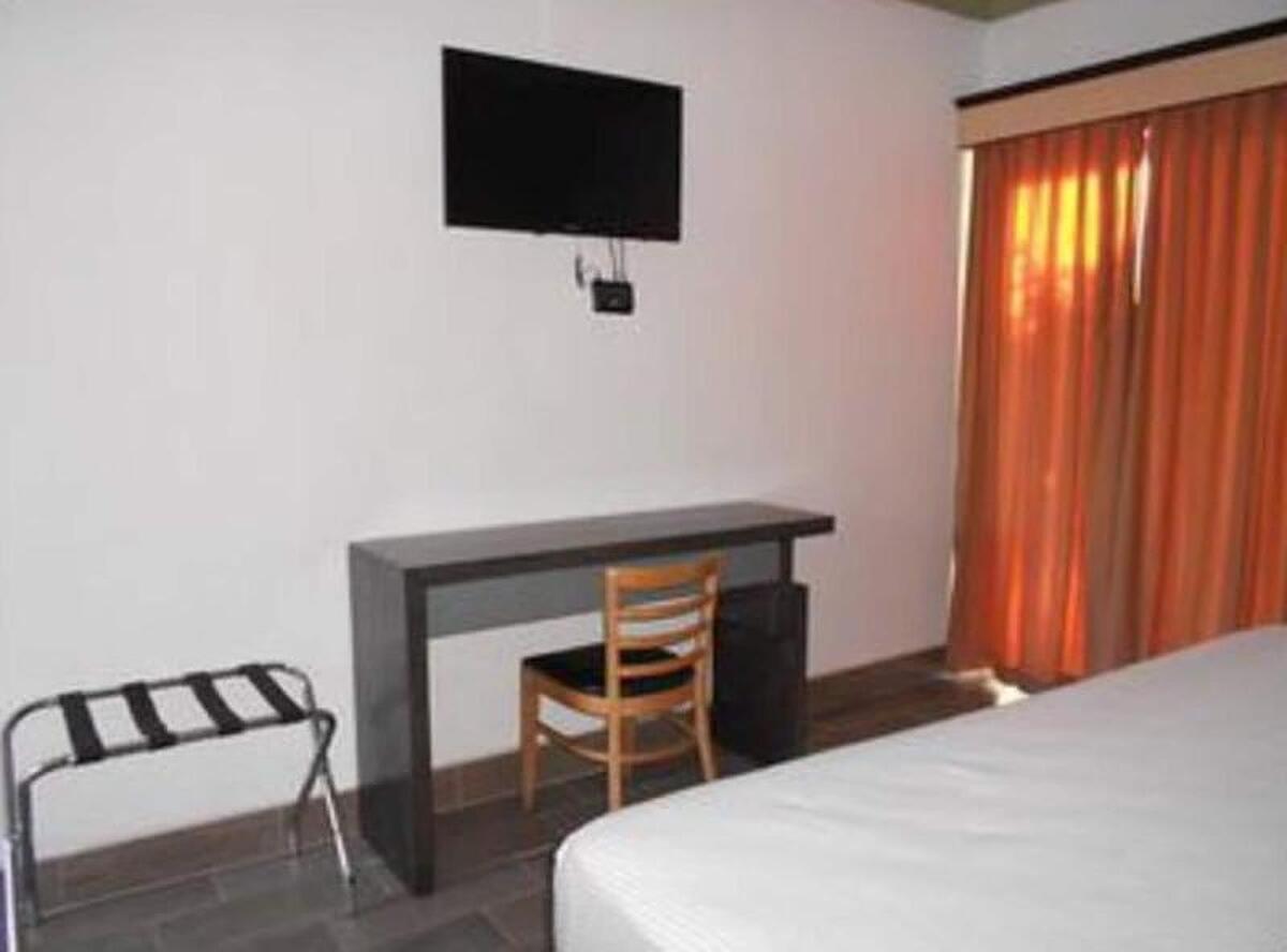 Hotelco Inn