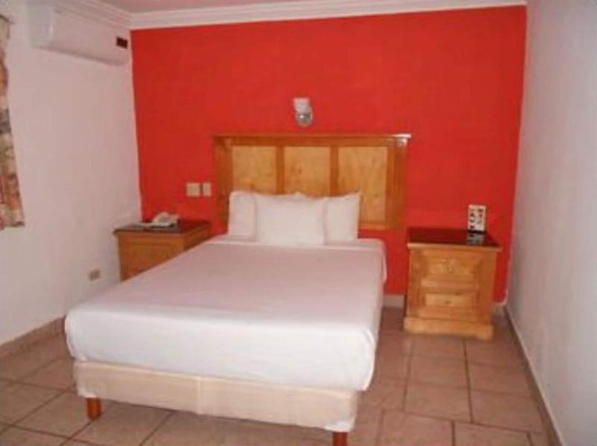 Hotelco Inn