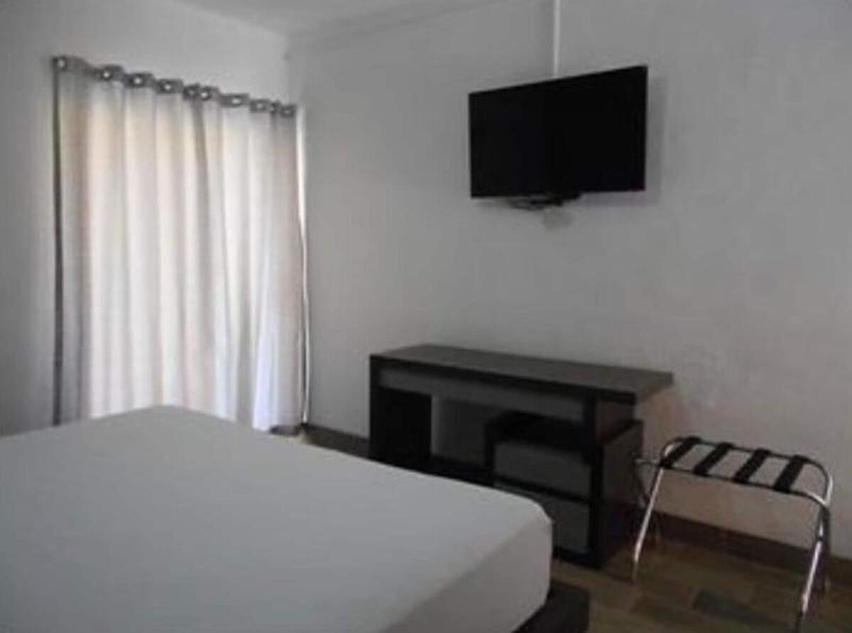 Hotelco Inn