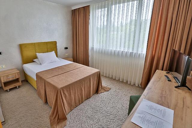 Hotel Terra Europe Brontes