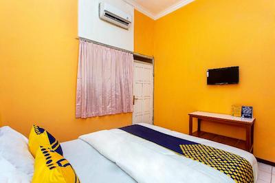 Spot On 2697 Homy House