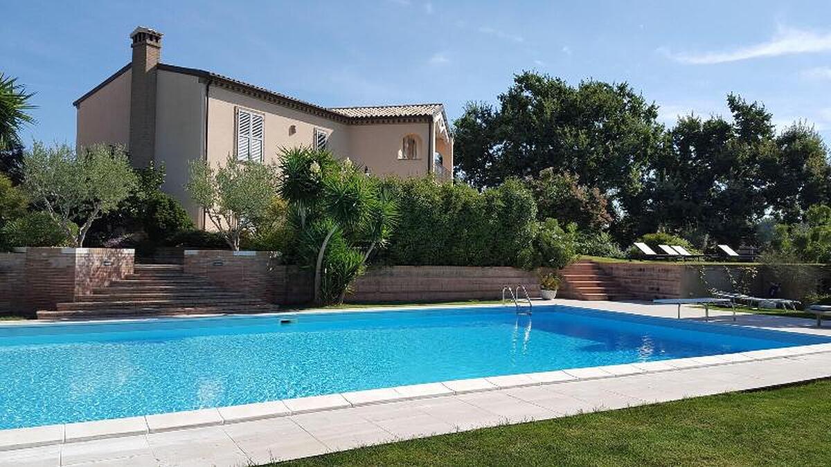 B B Villa Fioreconero