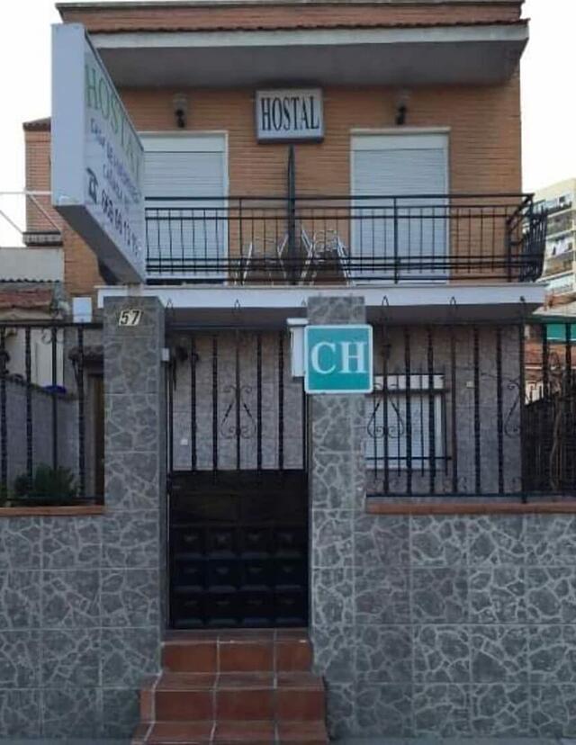 Hostal Avenida 57