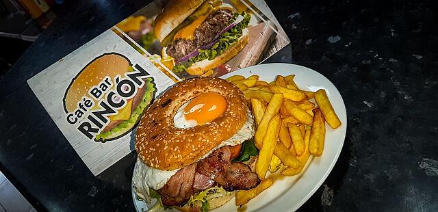 Hostal Avenida 57
