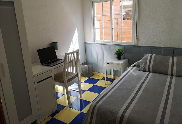 Hostal Avenida 57