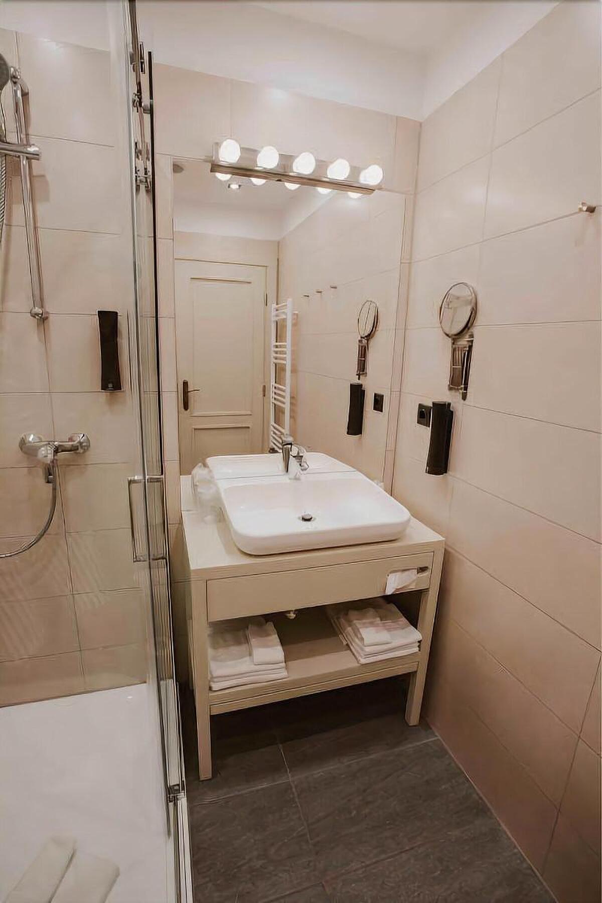 Hotel Republique