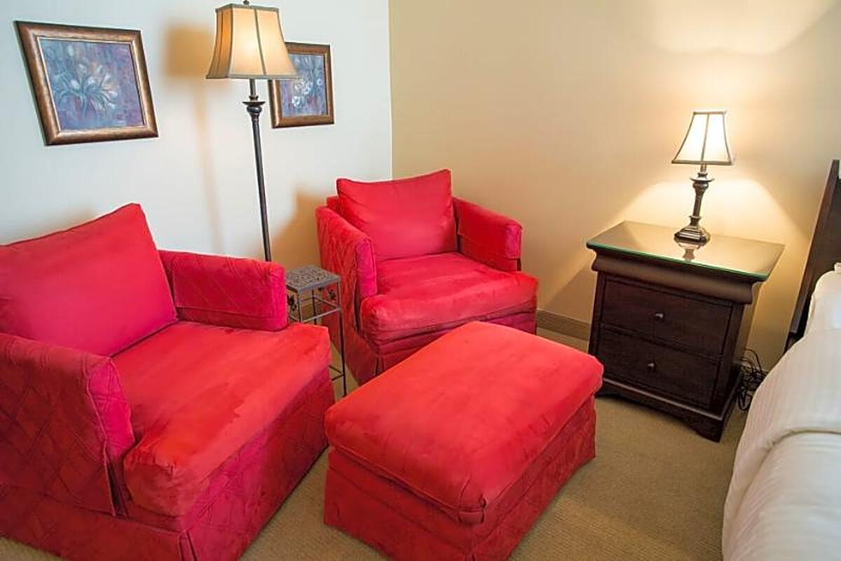 LE ST MARTIN BROMONT HOTEL SUITES