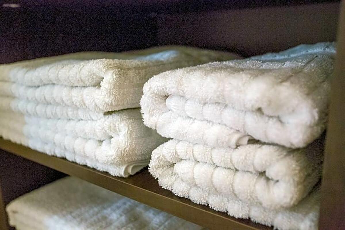 LE ST MARTIN BROMONT HOTEL SUITES