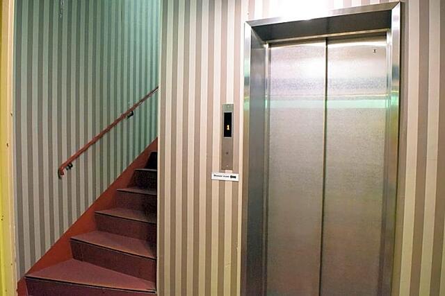 BOARDING HOUSE